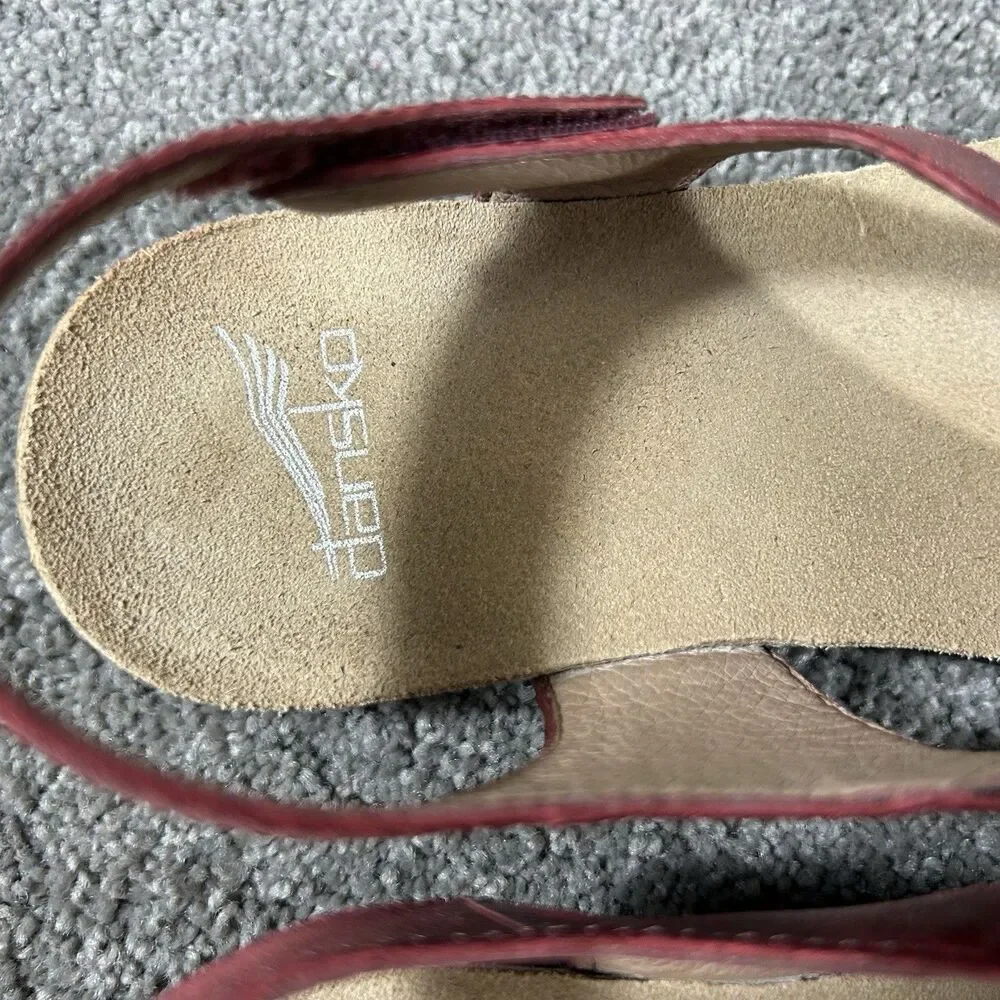 Dansko Reece Women's Size EU 38 Cinnabar Waxy Red Leather Toe-Loop Sandals Used